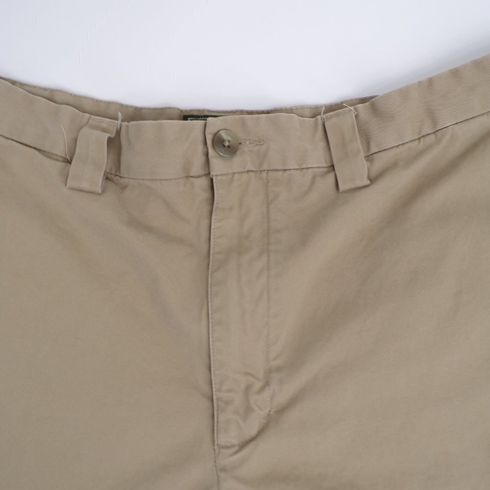 Eddie Bauer Khaki Cotton Size 40 Shorts. - Picture 2 of 9